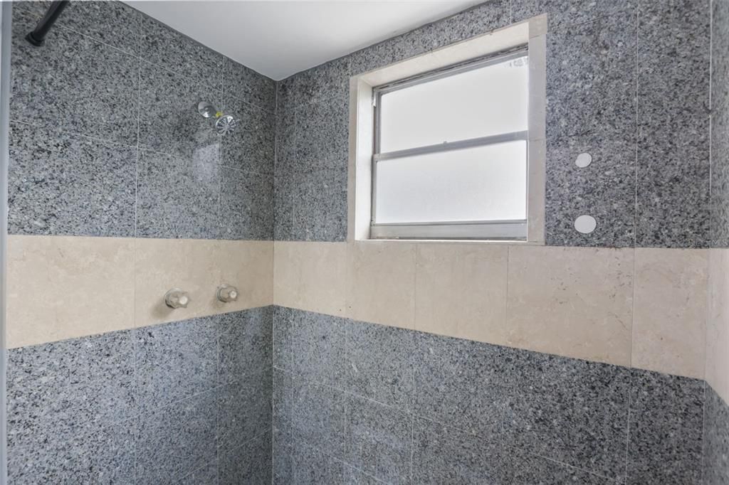 En Renta: $2,500 (3 camas, 2 baños, 1372 Pies cuadrados)
