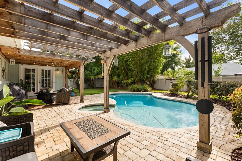 En Venta: $595,000 (3 camas, 2 baños, 1370 Pies cuadrados)