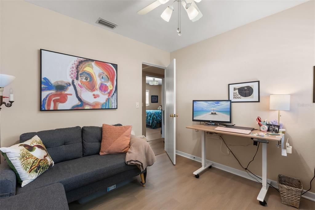 En Venta: $595,000 (3 camas, 2 baños, 1370 Pies cuadrados)