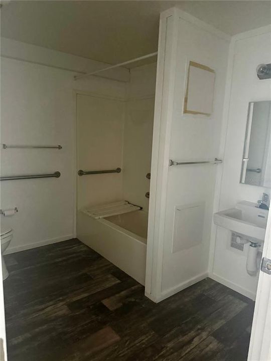 For Sale: $169,900 (3 beds, 2 baths, 925 Square Feet)