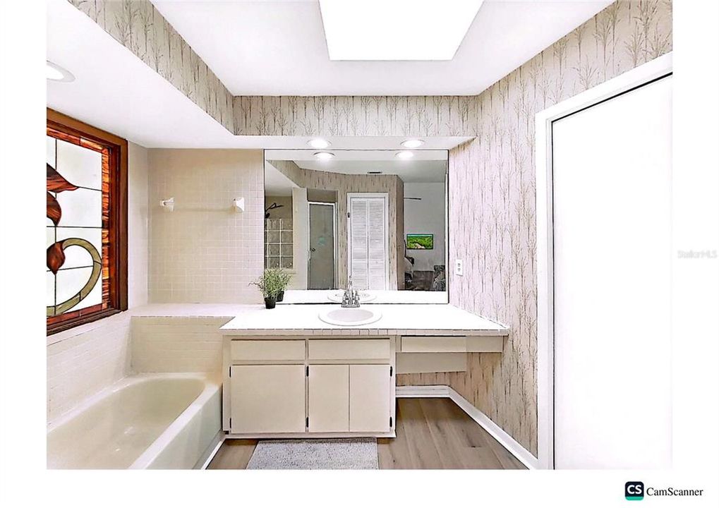 На продажу: $409,900 (3 спален, 2 ванн, 1843 Квадратных фут)