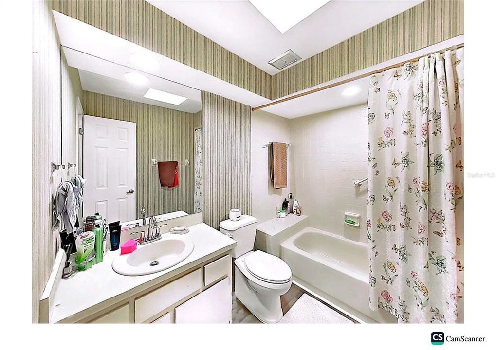 На продажу: $409,900 (3 спален, 2 ванн, 1843 Квадратных фут)