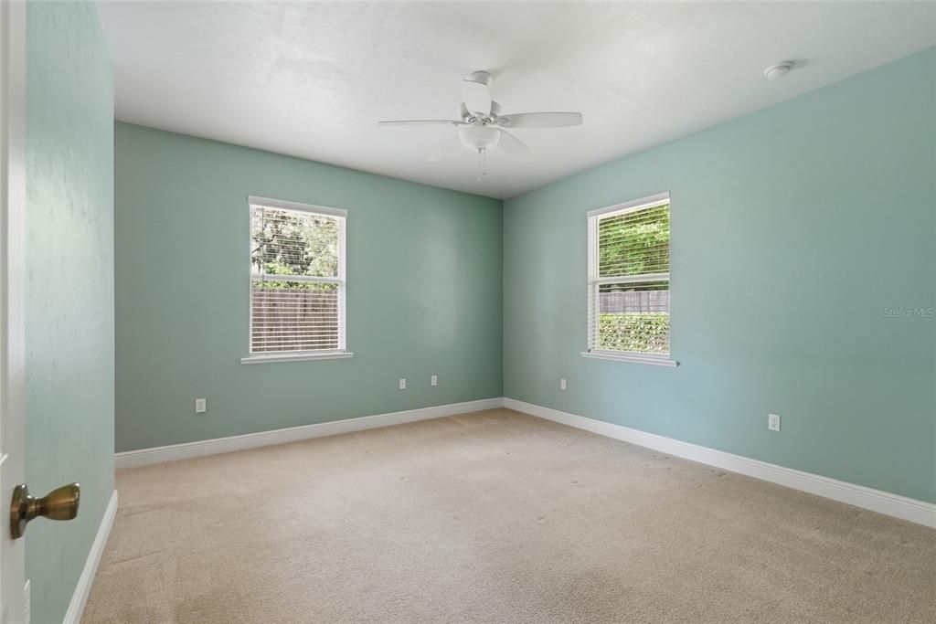 For Sale: $335,000 (3 beds, 2 baths, 1432 Square Feet)
