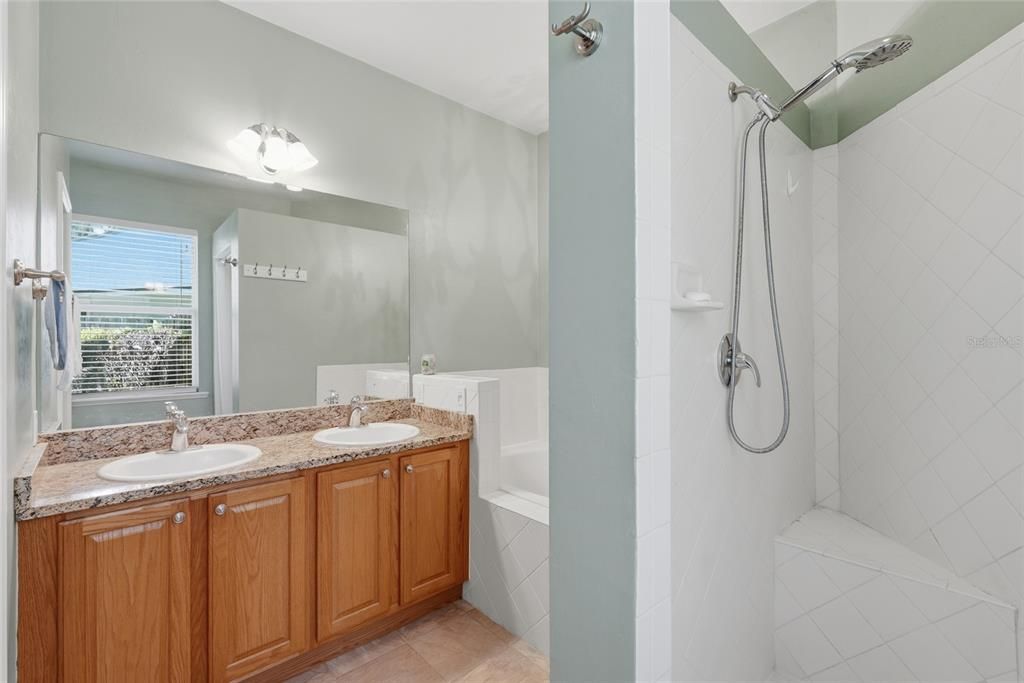 For Sale: $335,000 (3 beds, 2 baths, 1432 Square Feet)