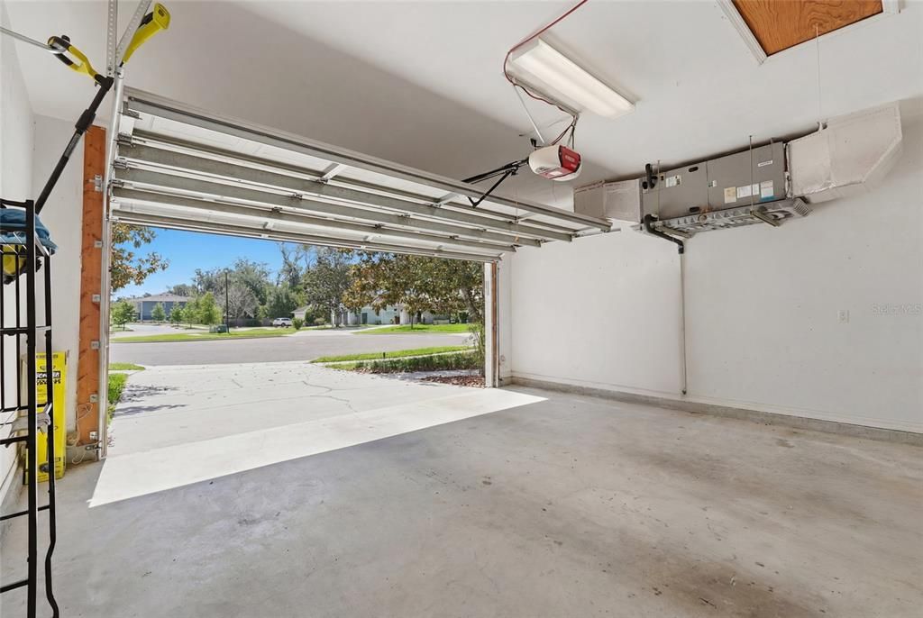 For Sale: $335,000 (3 beds, 2 baths, 1432 Square Feet)