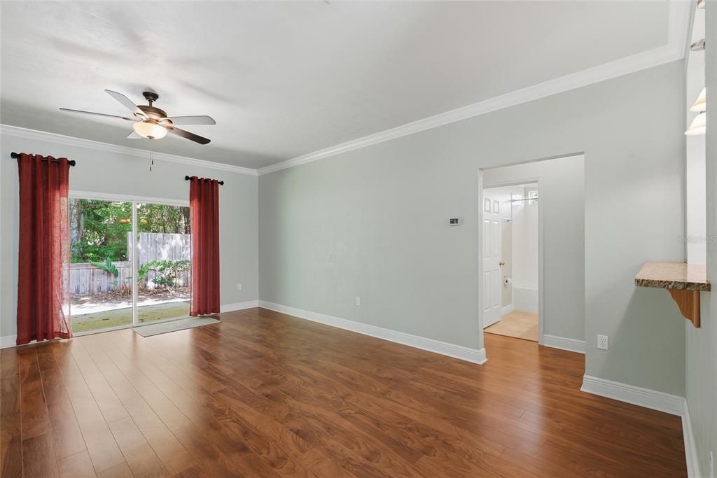 For Sale: $335,000 (3 beds, 2 baths, 1432 Square Feet)