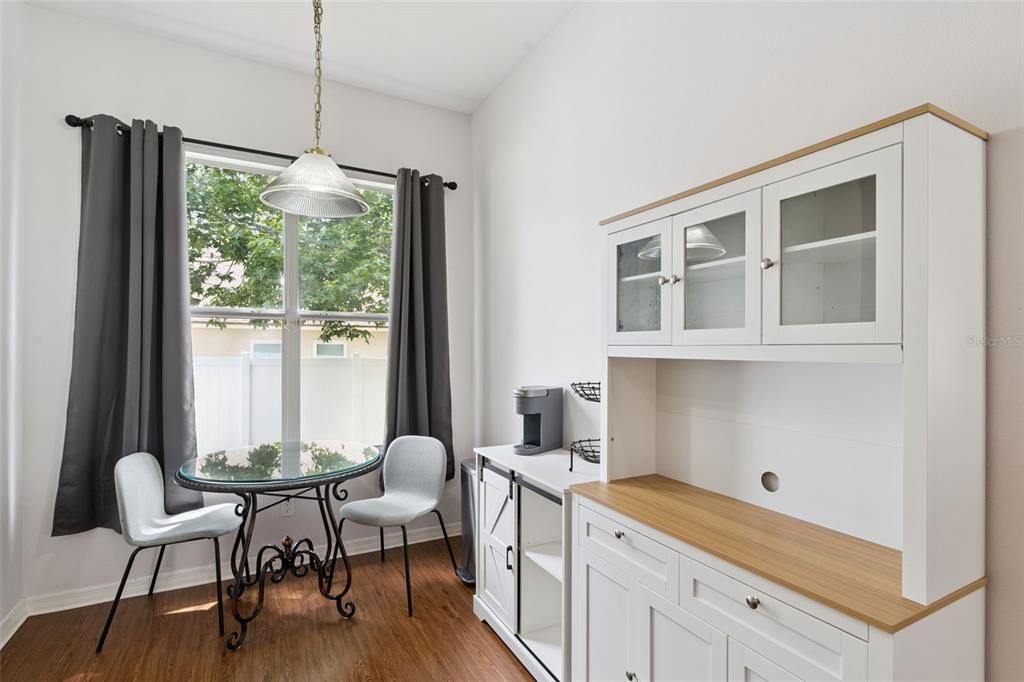 For Sale: $425,000 (3 beds, 2 baths, 1794 Square Feet)