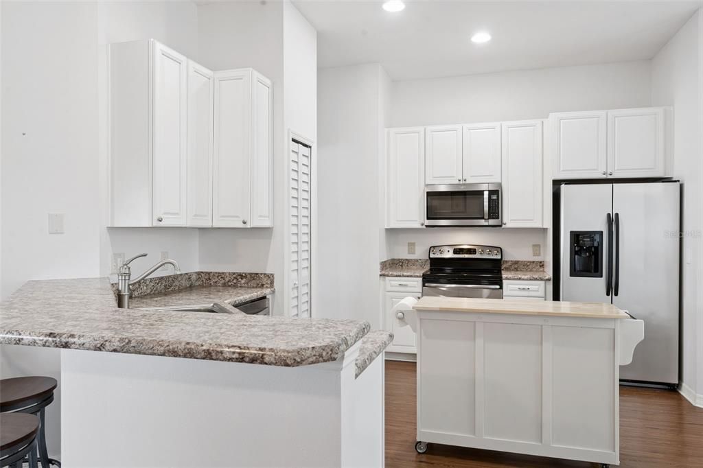 For Sale: $425,000 (3 beds, 2 baths, 1794 Square Feet)