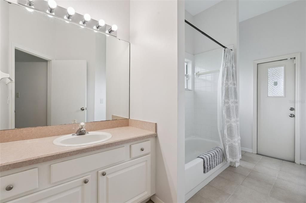 For Sale: $425,000 (3 beds, 2 baths, 1794 Square Feet)