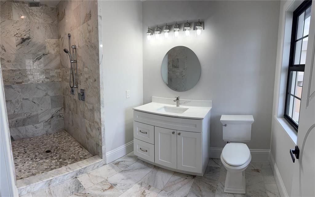 For Sale: $3,500,000 (6 beds, 6 baths, 5777 Square Feet)