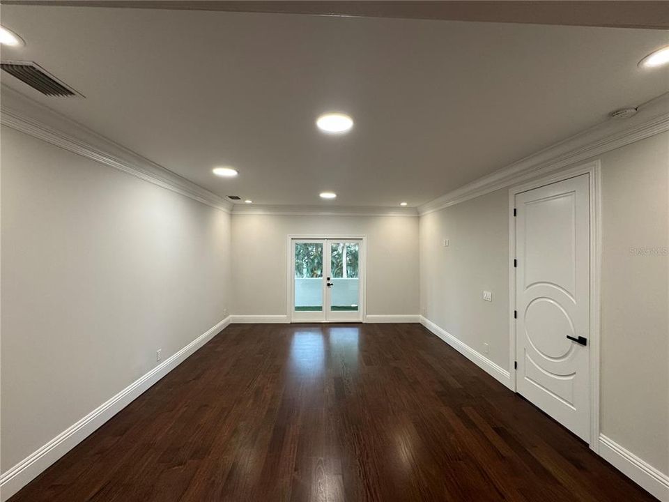 For Sale: $3,500,000 (6 beds, 6 baths, 5777 Square Feet)