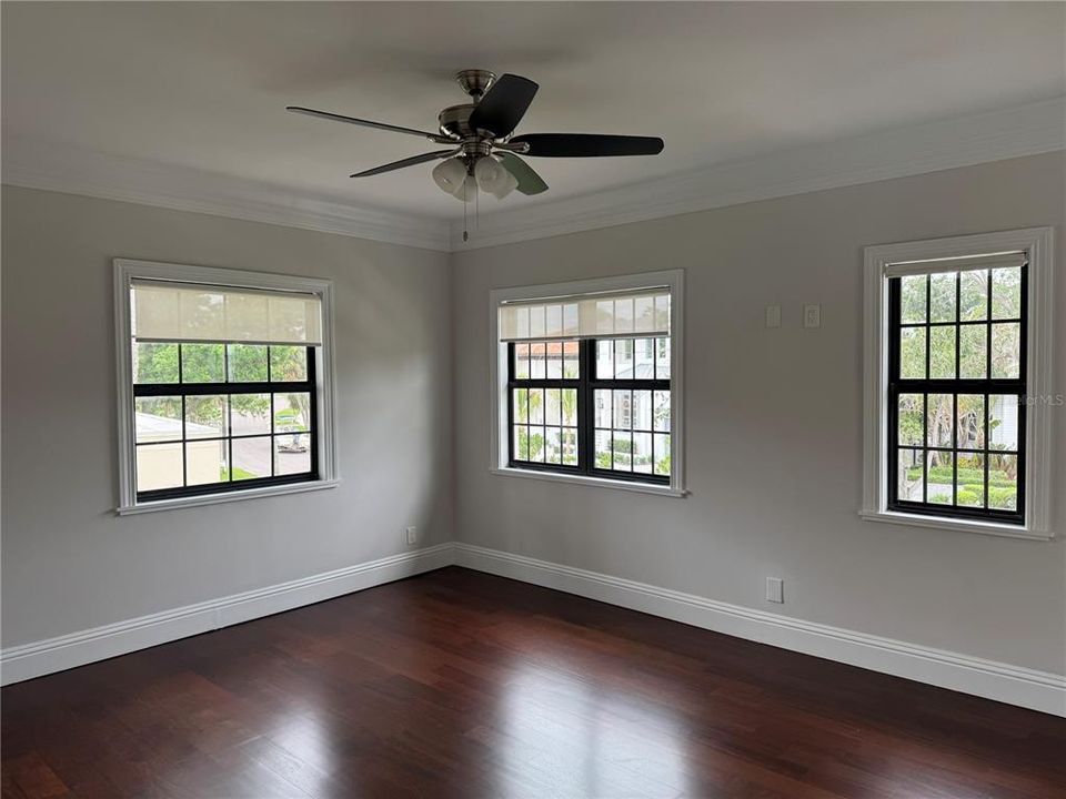 For Sale: $3,500,000 (6 beds, 6 baths, 5777 Square Feet)