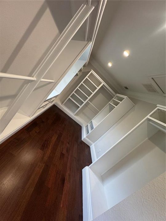 For Sale: $3,500,000 (6 beds, 6 baths, 5777 Square Feet)