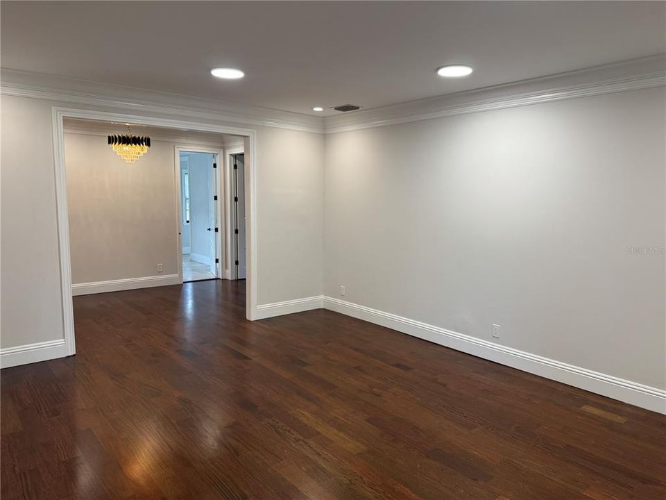 For Sale: $3,500,000 (6 beds, 6 baths, 5777 Square Feet)