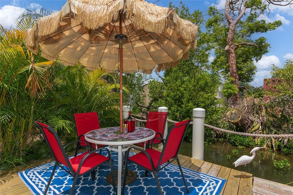 For Sale: $245,000 (2 beds, 1 baths, 974 Square Feet)