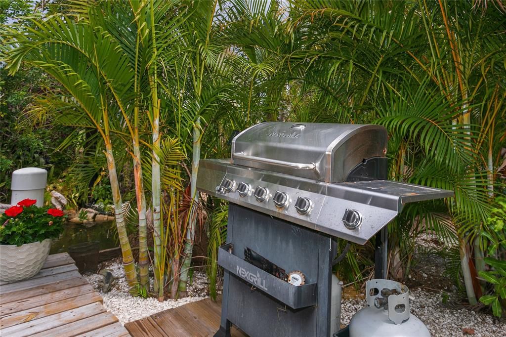 For Sale: $245,000 (2 beds, 1 baths, 974 Square Feet)