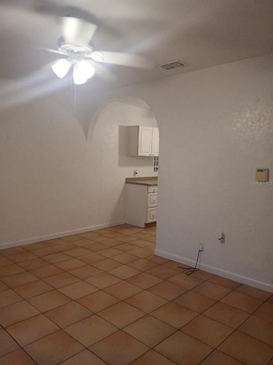 For Rent: $2,100 (3 beds, 1 baths, 1354 Square Feet)