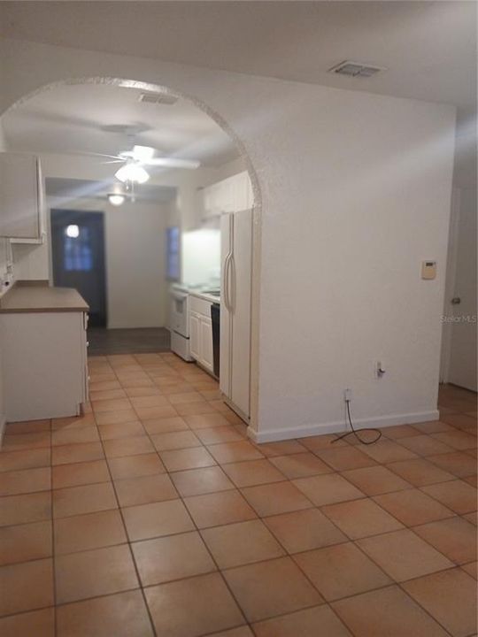 For Rent: $2,100 (3 beds, 1 baths, 1354 Square Feet)