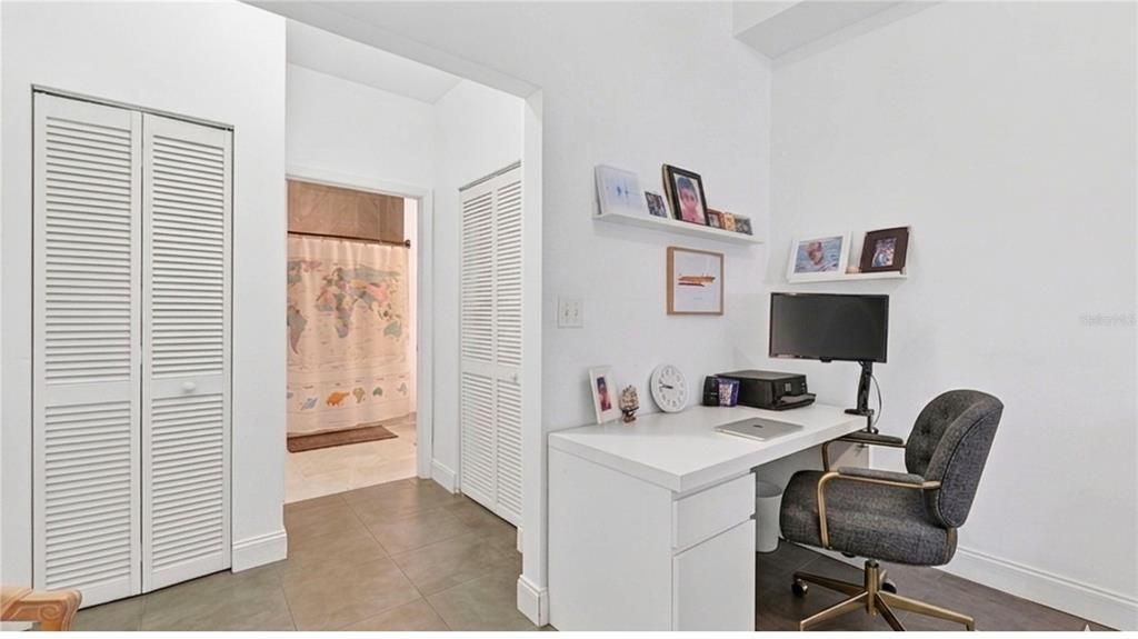 For Sale: $415,000 (1 beds, 1 baths, 757 Square Feet)