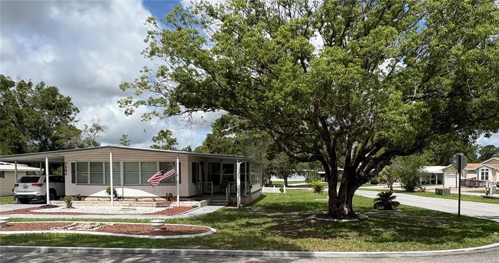 For Sale: $175,000 (2 beds, 2 baths, 1344 Square Feet)
