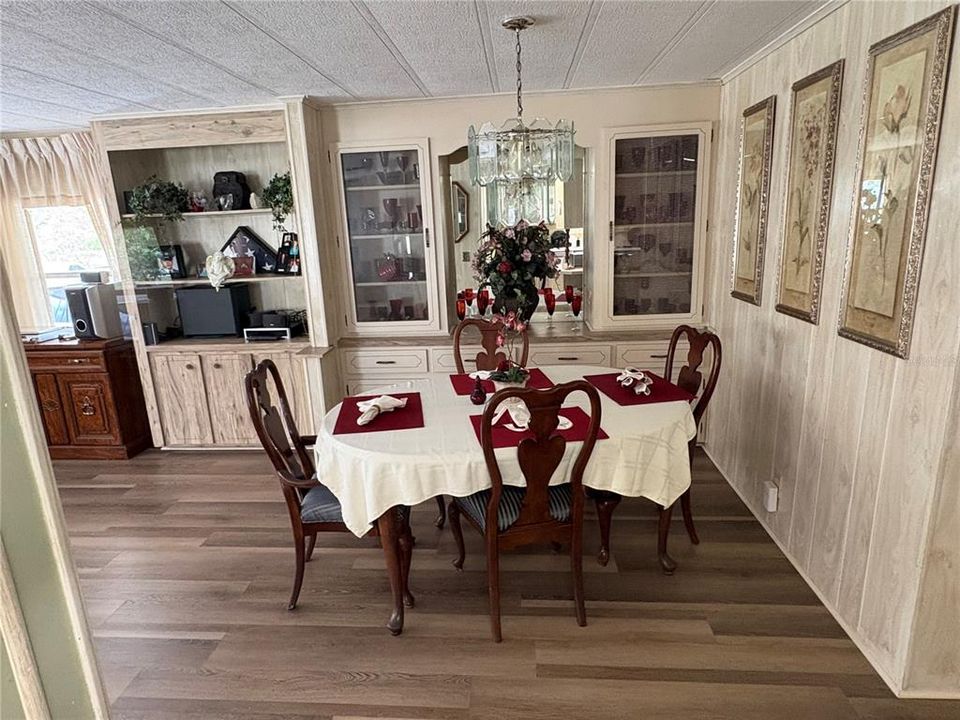 For Sale: $175,000 (2 beds, 2 baths, 1344 Square Feet)