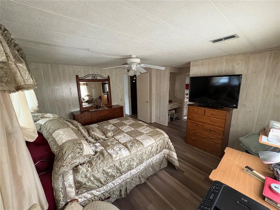 For Sale: $175,000 (2 beds, 2 baths, 1344 Square Feet)