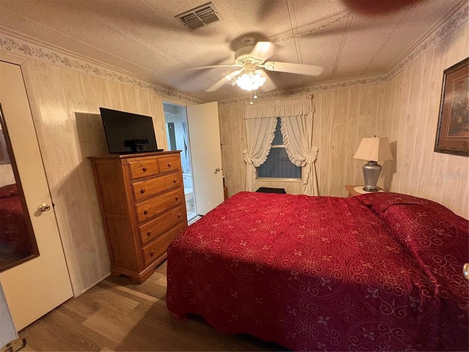 For Sale: $175,000 (2 beds, 2 baths, 1344 Square Feet)