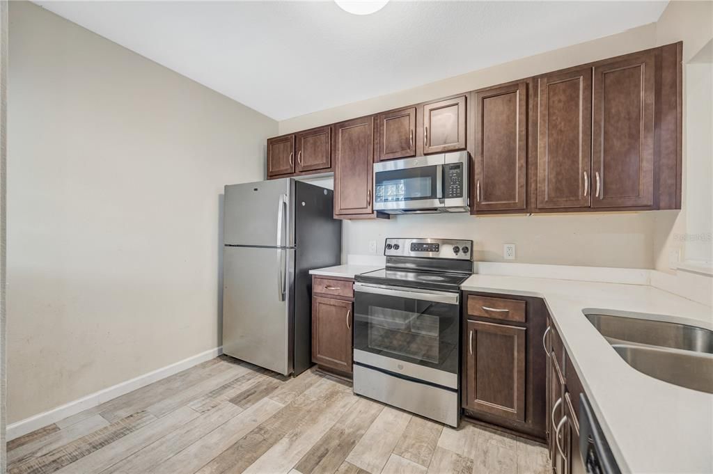 En Venta: $225,000 (3 camas, 2 baños, 1151 Pies cuadrados)