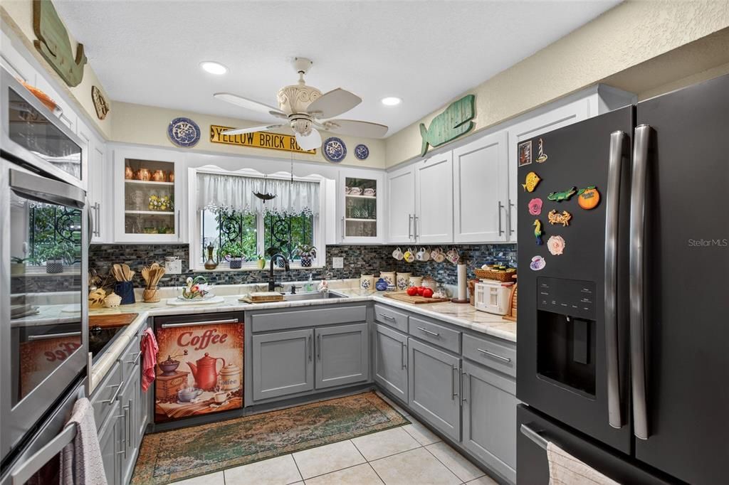 For Sale: $418,800 (3 beds, 2 baths, 2354 Square Feet)