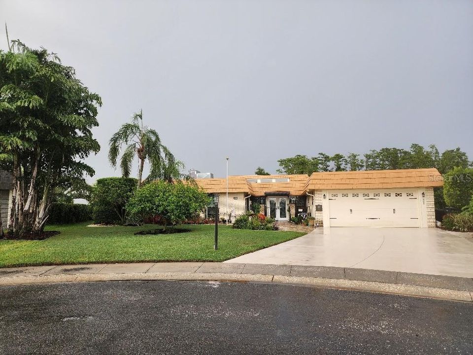 For Sale: $418,800 (3 beds, 2 baths, 2354 Square Feet)