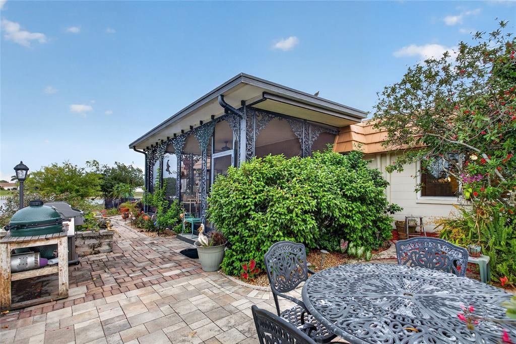 For Sale: $418,800 (3 beds, 2 baths, 2354 Square Feet)