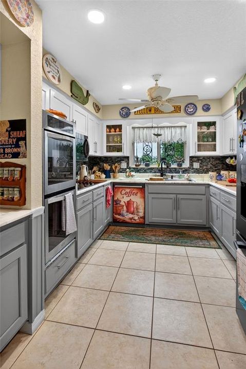 For Sale: $418,800 (3 beds, 2 baths, 2354 Square Feet)