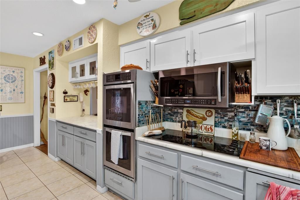 For Sale: $418,800 (3 beds, 2 baths, 2354 Square Feet)