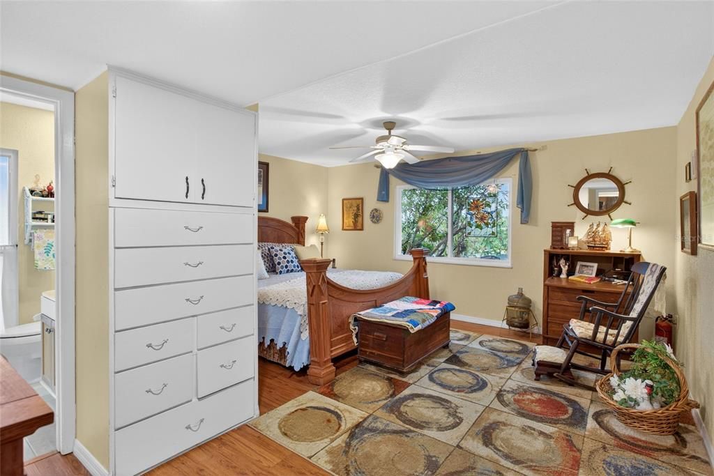 For Sale: $418,800 (3 beds, 2 baths, 2354 Square Feet)