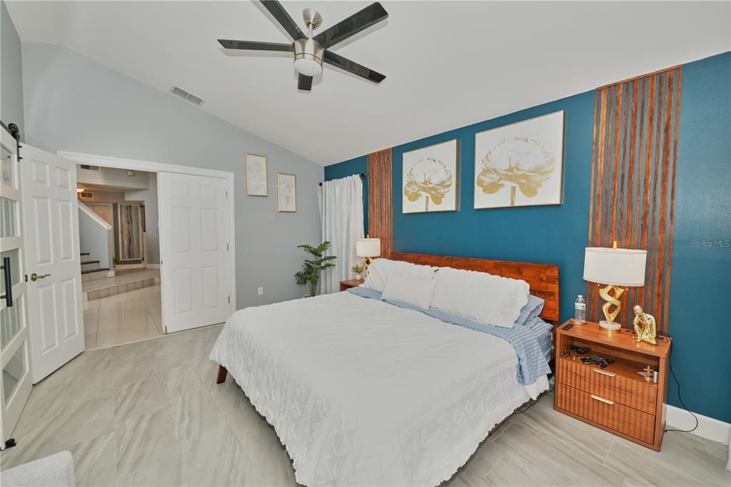 На продажу: $409,900 (4 спален, 2 ванн, 1687 Квадратных фут)