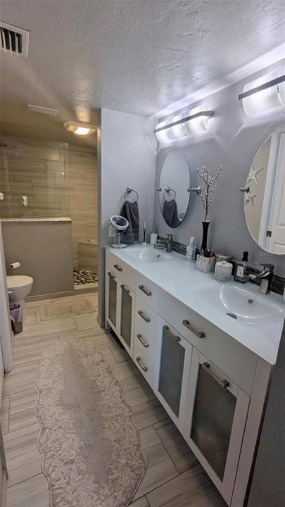En Venta: $199,999 (2 camas, 2 baños, 1405 Pies cuadrados)
