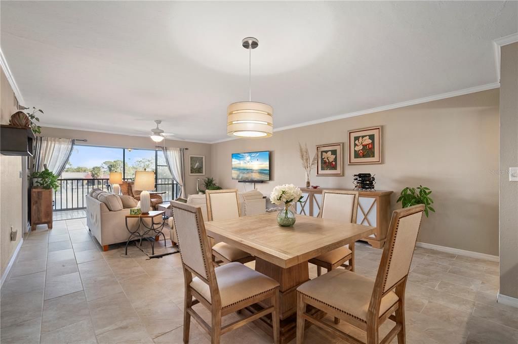 En Venta: $199,999 (2 camas, 2 baños, 1405 Pies cuadrados)