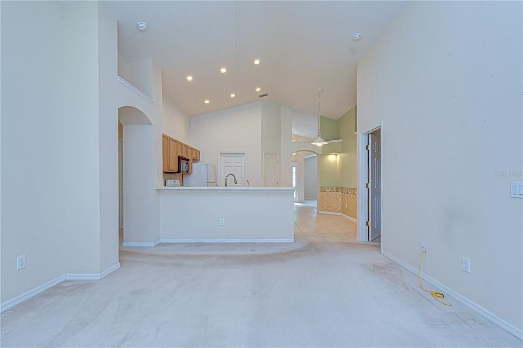 For Sale: $390,000 (3 beds, 2 baths, 1629 Square Feet)
