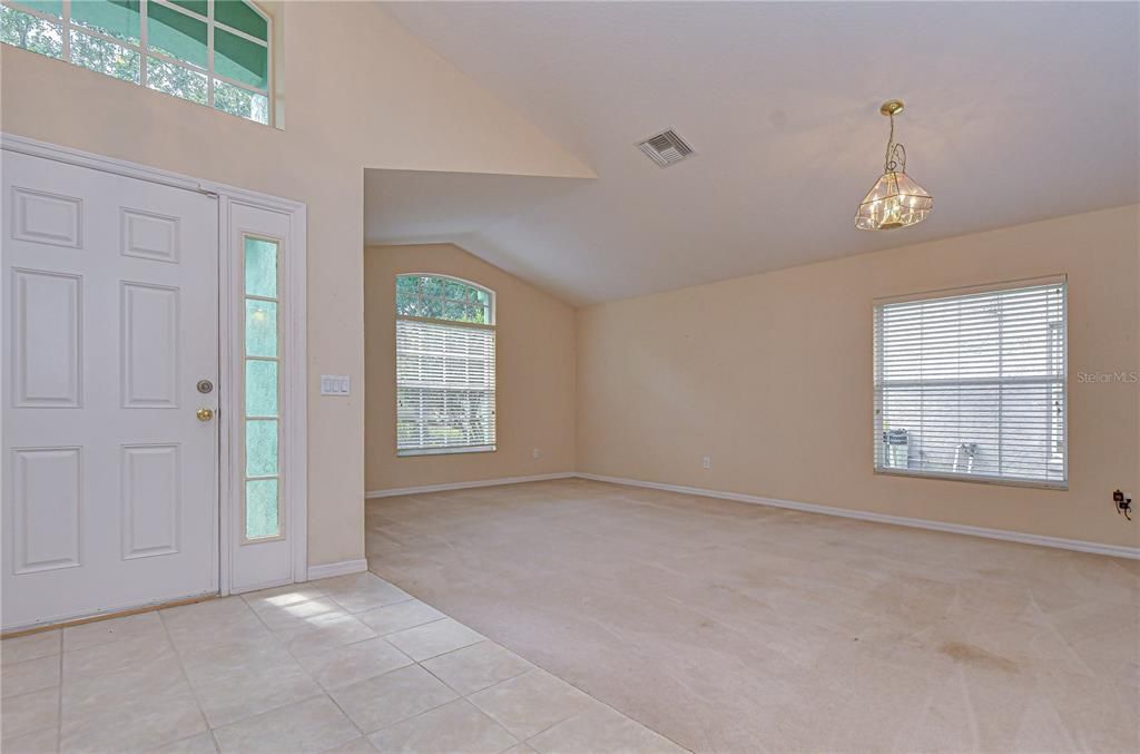For Sale: $390,000 (3 beds, 2 baths, 1629 Square Feet)
