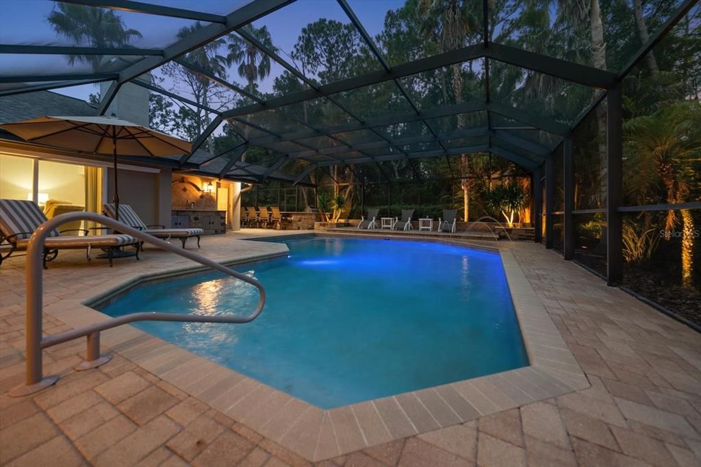En Venta: $1,049,000 (4 camas, 3 baños, 3108 Pies cuadrados)