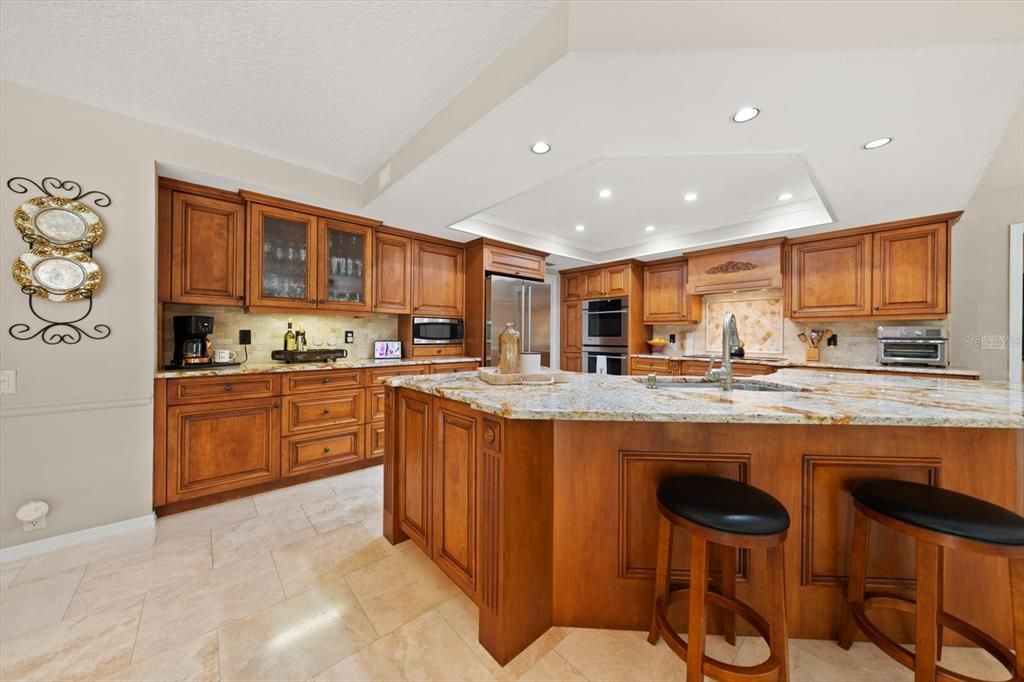 En Venta: $1,049,000 (4 camas, 3 baños, 3108 Pies cuadrados)