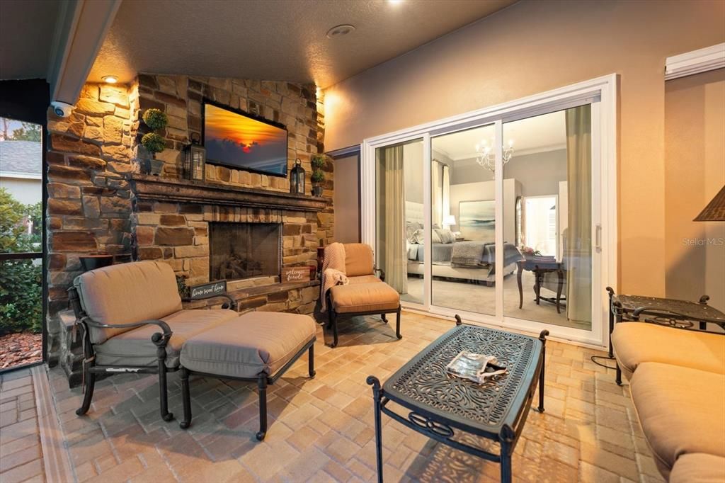 En Venta: $1,049,000 (4 camas, 3 baños, 3108 Pies cuadrados)
