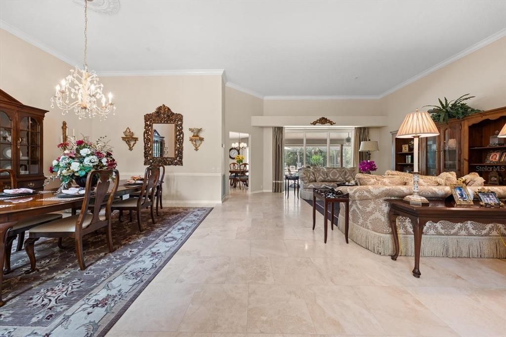 En Venta: $1,049,000 (4 camas, 3 baños, 3108 Pies cuadrados)