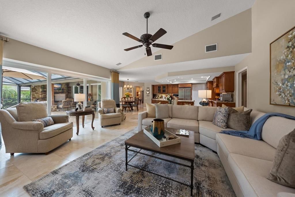 En Venta: $1,049,000 (4 camas, 3 baños, 3108 Pies cuadrados)