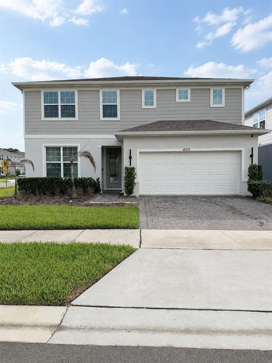 For Rent: $3,100 (4 beds, 2 baths, 2380 Square Feet)
