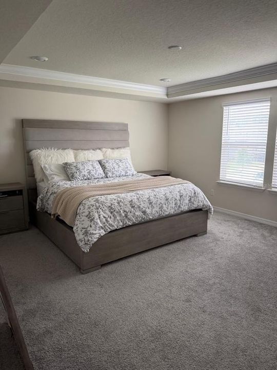 For Rent: $3,100 (4 beds, 2 baths, 2380 Square Feet)