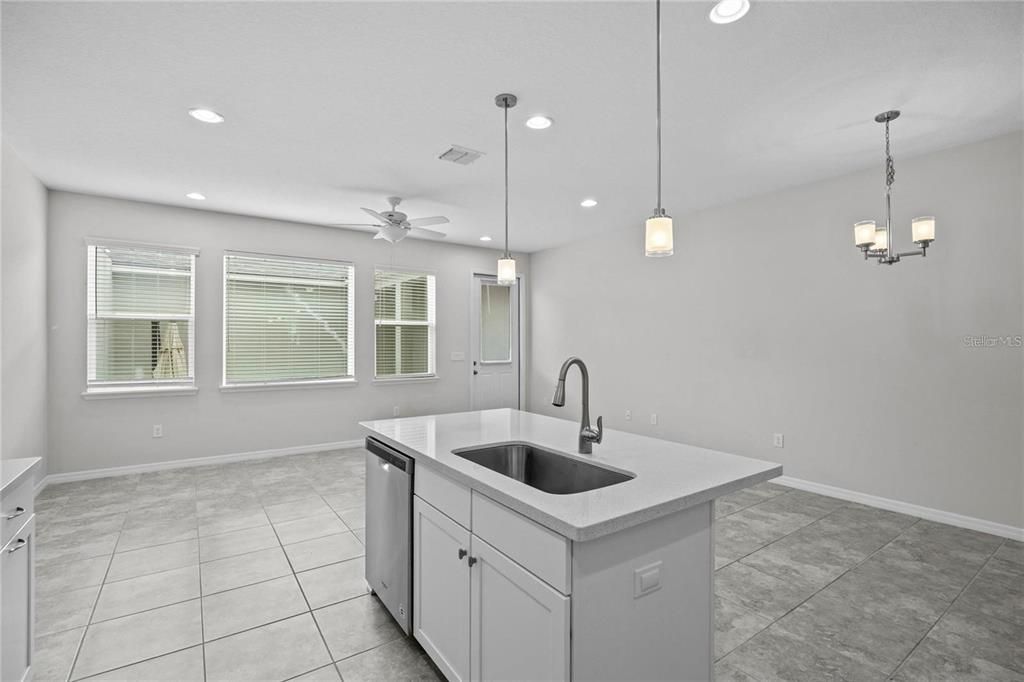 For Rent: $2,800 (3 beds, 2 baths, 1768 Square Feet)