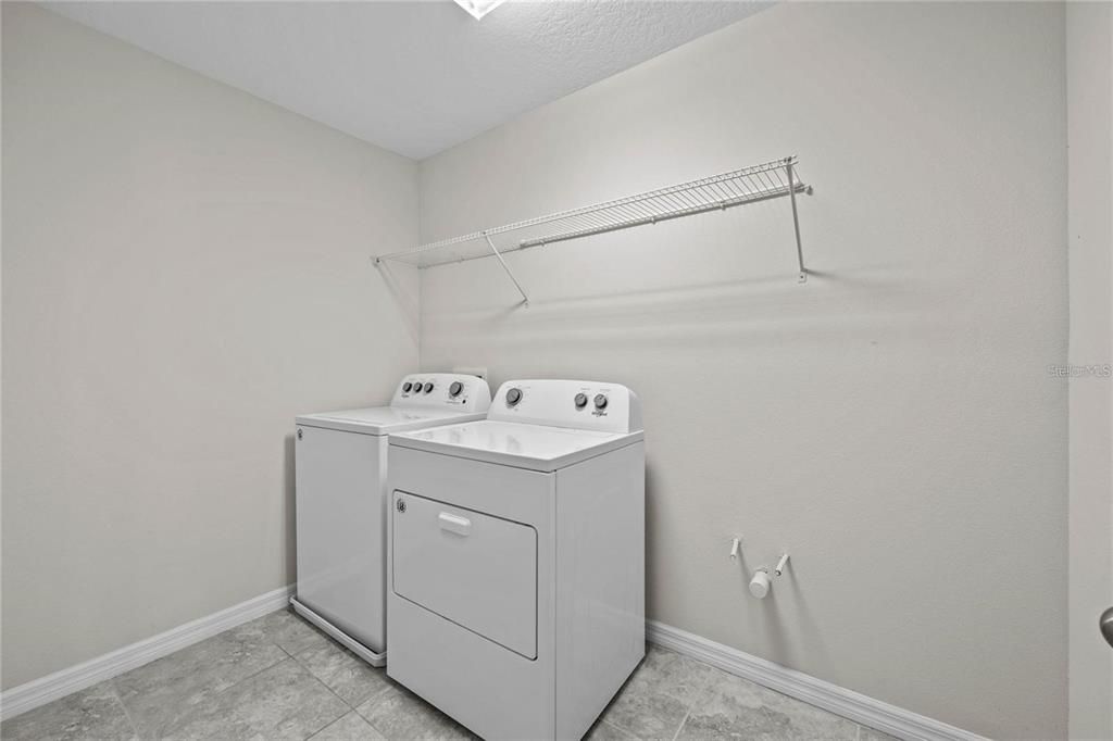 For Rent: $2,800 (3 beds, 2 baths, 1768 Square Feet)