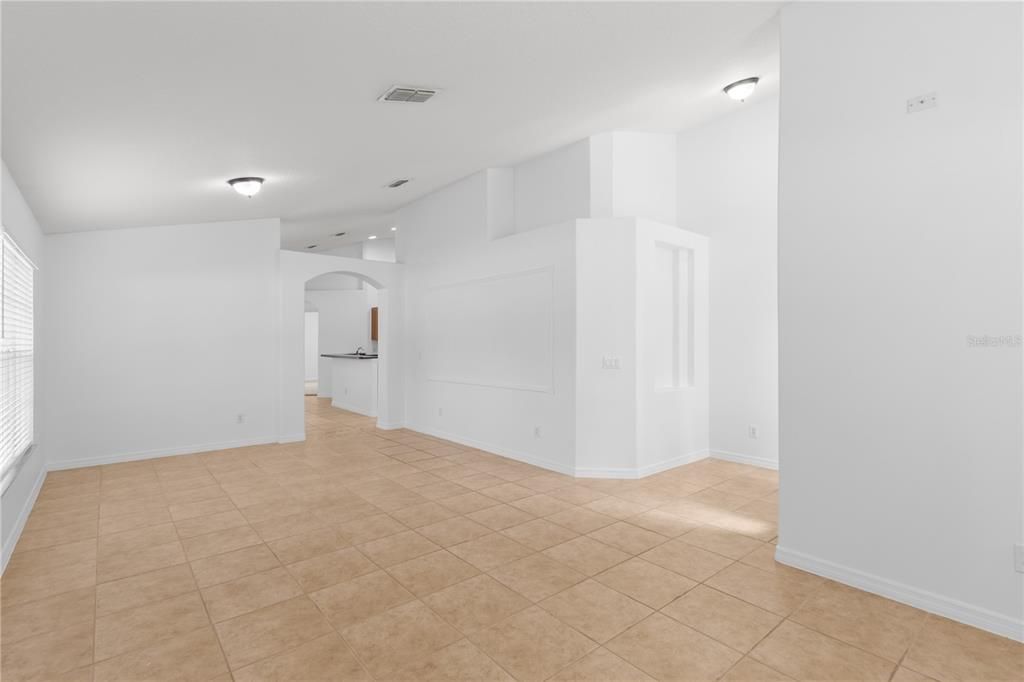 На продажу: $479,900 (3 спален, 2 ванн, 1784 Квадратных фут)