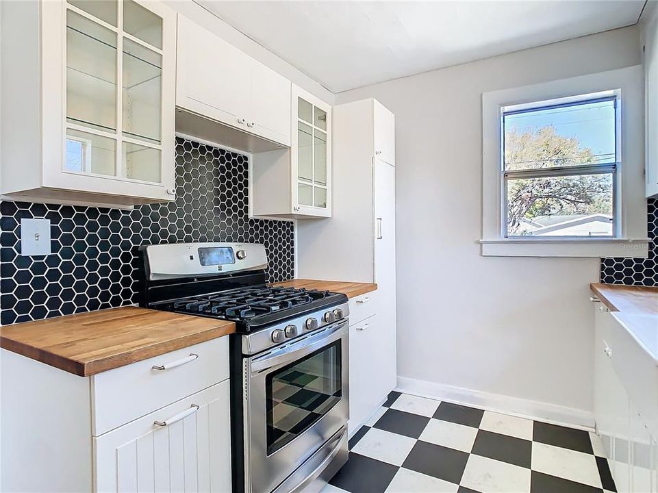 En Renta: $2,400 (2 camas, 1 baños, 1373 Pies cuadrados)